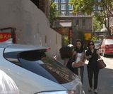 组图：张庭神秘现身 甜心辣妈身材恢复神速