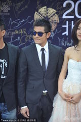 组图：《同谋》江一燕美艳 郭富城张家辉斗帅