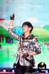 组图：林志玲献唱台北花博会 SHE与周杰伦接力开唱