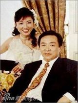 组图：名嘴周涛幸福生活大曝光 丈夫照顾体贴入微