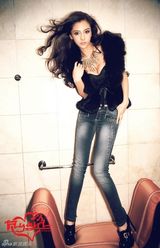 组图：Angelababy曝冷艳大片 熟女造型狂野性感