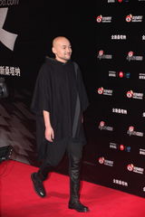 组图：2012新浪微博之夜红毯-好声音学员李代沫