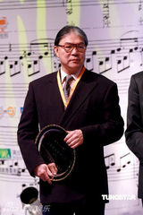 幻灯图：古巨基否认陈志云靠智囊团挽救形象