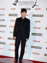 组图：第47届韩国百想艺术大赏群星闪耀