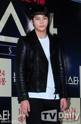 组图：泽演朱元李玹雨李宝英等捧场《TOPSTAR》