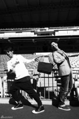 组图：羽泉成军十五周年 在一起写真展温暖