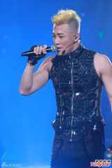 高清组图：林峰个唱邀吴千语 LollipopF助阵