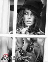幻灯图集：英国美女凯特-贝金赛尔登《Vogue》秀优雅