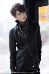 组图：金在中新专辑最新写真曝光 妆容魅惑