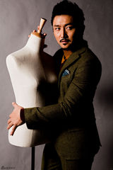 组图：涂松岩最新杂志大片 睿智绅士演绎英伦风尚