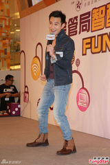 组图：郑裕玲不知TVB续约传闻 合约到明年止