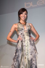 组图：隋棠身形消瘦代言走秀 享受单身不理旧爱绯闻