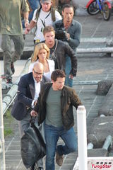 组图：《变4》主角嬉戏 导演迈克尔亲民开工