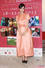 组图：张静初演意大利电影压力大 笑称没艳遇