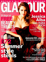 组图：阿尔芭抹胸裙登杂志 小秀乳沟展甜姐魅力