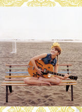 组图：佐佐木希写真集风格多变