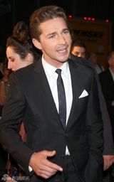 高清：《华尔街2》纽约首映 道格拉斯患病后享艳福