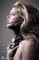 幻灯：超模杜晨-科洛斯新照曝光 袒胸露乳身姿傲人