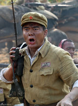 组图：《青春燃烧的岁月》许亚军演绎火爆团长