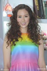 组图：徐子淇否认怀孕传闻 祝福旧爱洪天明