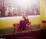 组图：凯莉布鲁克热带风情写真 比基尼曲线诱人