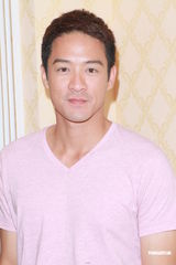 组图：《幸福摩天轮》杀青 钟嘉欣陈智燊否认绯闻