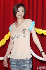 组图：瘦身不为复出作准备 萧淑慎望得到鼓励