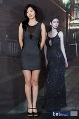 组图：韩星朴率美出写真集 长发飘飘纯美无暇