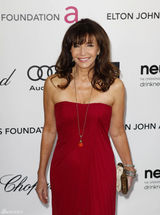 组图：众星亮相慈善基金奥斯卡派对 章子怡蓝色礼服