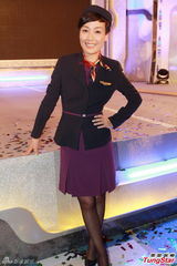 高清图：《冲上云霄2》庆功 张智霖跪吻陈法拉