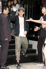 幻灯：陈冠希台北开店六月复出 称不知Lucas是谁