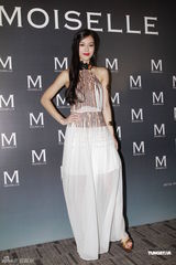 组图：陈慧琳蕾丝装优雅 徐濠萦单肩裙配皮手套