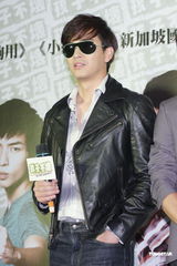 组图：陈晓东新片上演裸奔 巫启贤饰演黑社会老大