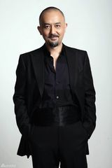 组图：男人四十方显魅力 姚橹拍质感大叔写真