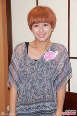 组图：黄日华唐宁上演忘年恋 鲍起静为亚视担忧