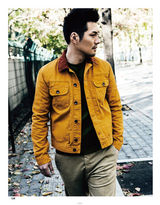 组图：严宽冬日写真漫步街头享午后休闲时光