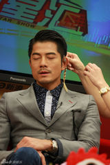 组图：《圣诞玫瑰》做客 桂纶镁邀张震演色魔