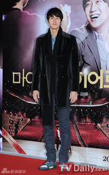 组图：韩星金来沅新片试映 宋仲基变小红帽