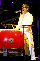 幻灯图：纵贯线香港告别演出 四歌手分享一年感受