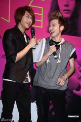 高清组图：《消失打看》签票会 陈宏一率主创宣传 