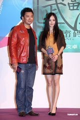 组图：杨幂获赞有功夫细胞 樊少皇为打戏脚趾骨折