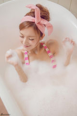 组图：叶熙祺出浴写真曝光清新娇艳