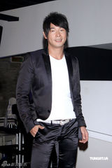 高清组图：黄品源自掏700万台币发专辑 张宇陈升力挺好兄弟