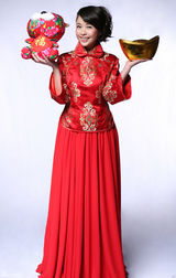 高清组图：杨若兮贺岁写真 身穿唐装显浓浓年味