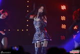 组图：薛凯琪豪放露胸 舞台脱裙性感热舞
