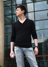 组图：朱雨辰《下班抓紧谈恋爱》曝光屌丝剧照