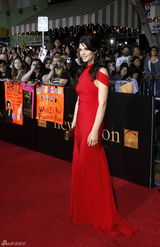 高清：主创齐聚《新月》洛杉矶首映 现场粉丝疯狂