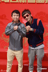 组图：俞琤拒回应与何超琼绯闻 职员集体封口