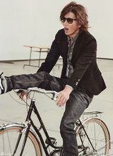 组图：41岁木村拓哉登杂志展熟男魅力不老容颜