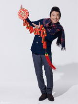 组图：黄渤马上快乐拜年写真逗趣搞笑